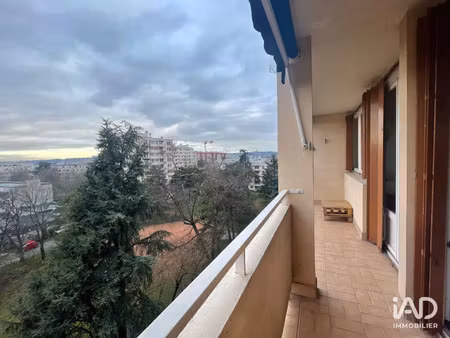 location appartement 3 pièces 69 m² à villeurbanne (69100)