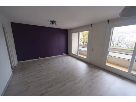 location appartement 3 pièces 59 m² à villeurbanne (69100)