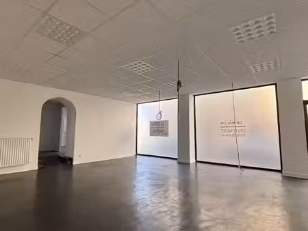 vente commerce 184 m² mâcon (71000)