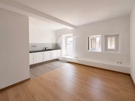 vente appartement 4 pièces 121.7 m² à orange (84100)  213 000 €