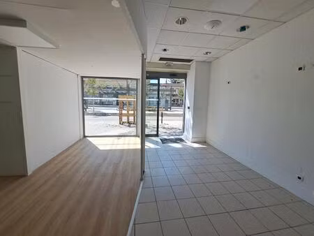 local d'activité de 213 m² à villeurbanne au prix de vente de 491 000
