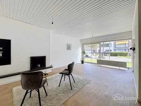 appartement de 2 chambres situé au rez-de-chaussée
