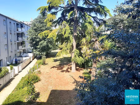appartement 3 pièces bordeaux avec 2 balcons et 1 parking