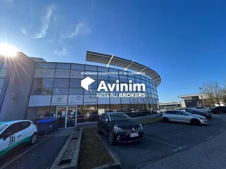 location bureaux 299 m²