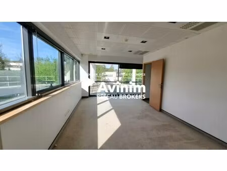 location bureaux 173 m²