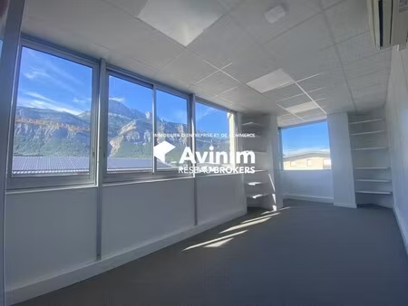 location bureaux 100 m²