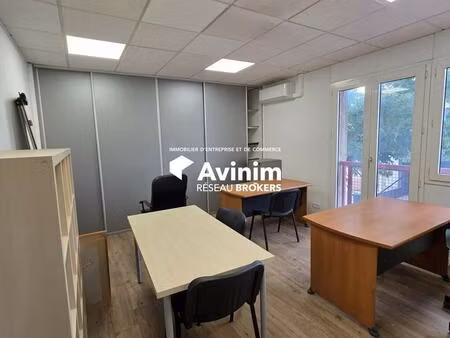 location bureaux 65 m²