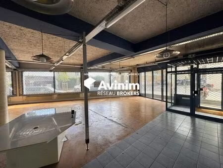 location commerce clamart 92140 200m² à 497m²