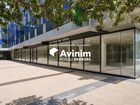 vente commerce paris 75015 215m²
