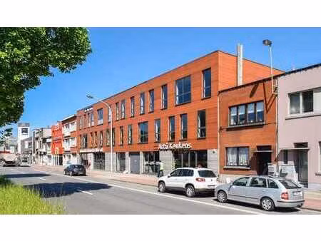 espace commercial à louer dans the lofthouse south le long