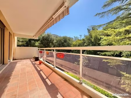 appartement 3 pièces 77 m²