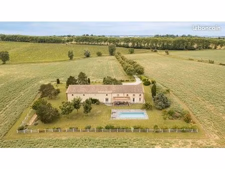 propriété 7 pièces 250 m²