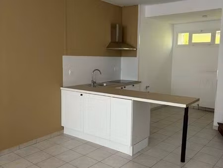 maison a louer à ligueil