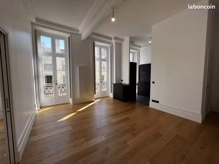 appartement 1 pièce 42 m²