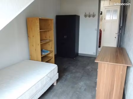 chambre 1 pièce 9 m²