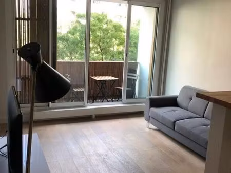 studio 1 pièce 31 m²