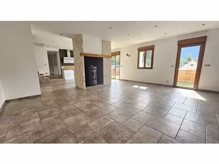 vente appartement 4 pièces 132 m² à lans-en-vercors (38250)  460 000 €