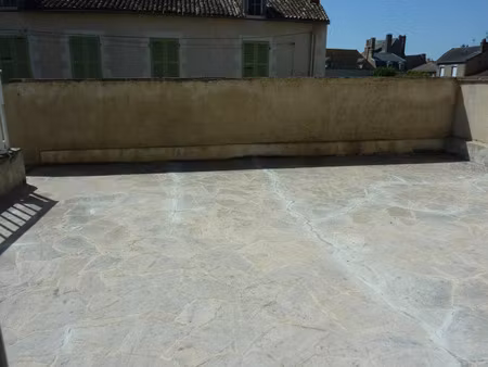location appartement 4 pièces 113 m² à montmorillon (86500)