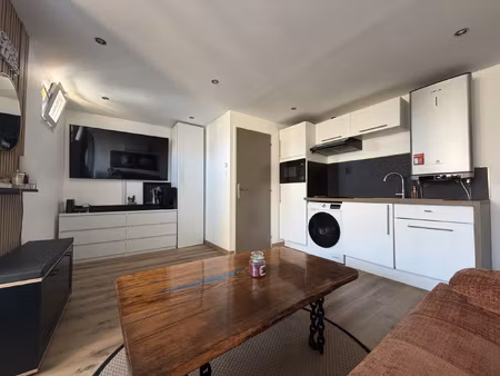 à saisir ! studio refait à neuf  vendu meublé  proche plage