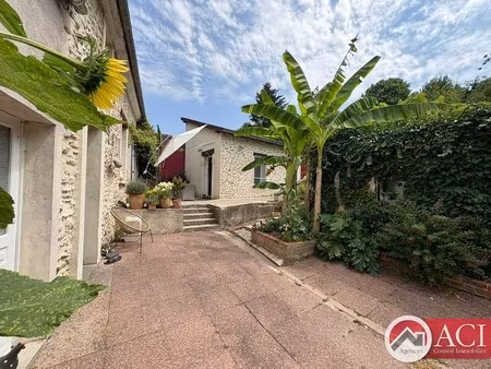 maison familiale idéalement située - agencement fonctionnel et terrain de plus de 1500 m² 