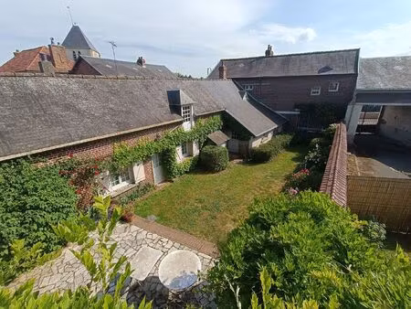 maison à environ 14 km de bornel 12 pièce(s)