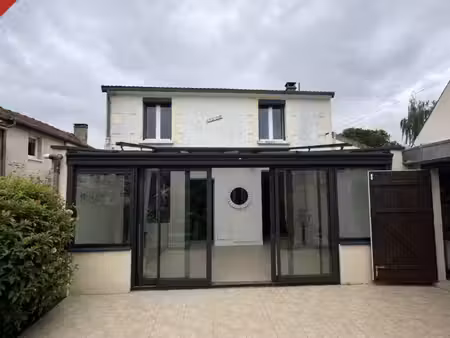 maison proche école