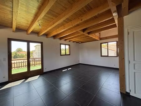 t4 90 m² cayres