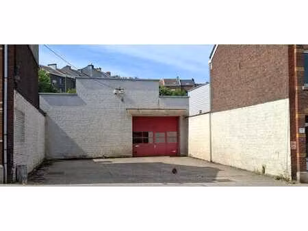 garage spacieux à verviers - idéal professionels