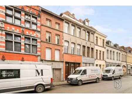immeuble de rapport (3ent.) au centre de tournai.
