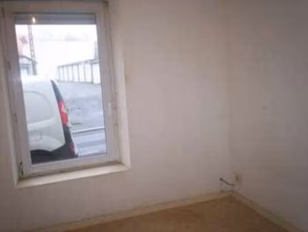 location appartement 2 pièces à cholet (49300) : à louer 2 pièces / 28m² cholet