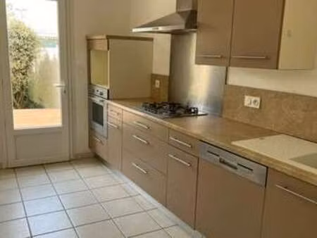 location maison à rochefort (17300) : à louer / 108m² rochefort