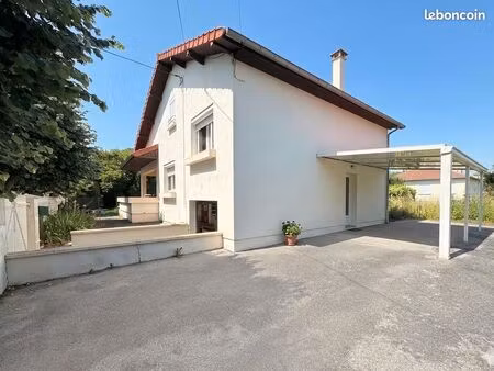 maison 6 pièces 130 m²