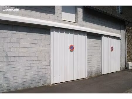 loue double garage de 37m² avec deux portes