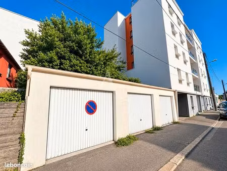 parking/box 13 m² saint nazaire