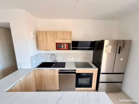 propriété 6 pièces 108 m²