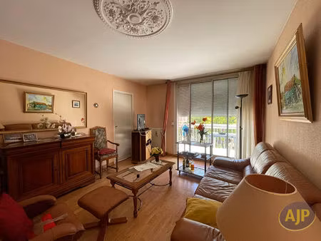 saintes ? appartement 3 pièces de 79 m²