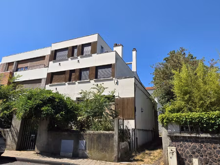 studio secteur piscine et mairie
