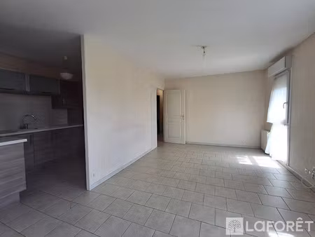 location appartement 3 pièces 58.3 m² à ay (51160)  700 €