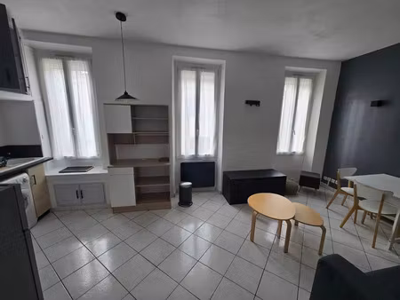 location meublée appartement 2 pièces 31 m² à marseille 7ème (13007)  800 €