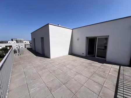 location appartement 3 pièces 66 m² à amiens (80000)  917 €