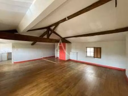 location appartement 2 pièces à fontenay-le-comte (85200) : à louer 2 pièces / 57m² fonten