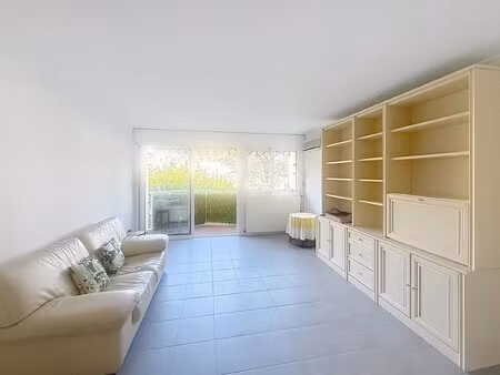cannes tassigny : residence seniors grand 2 pieces refait neuf
