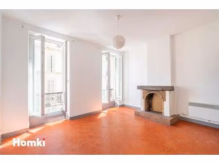 appartement t3 de 76 m² à marseille 13006  rue paradis