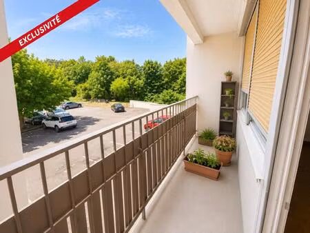 t2 lumineux exposé ouest avec balcon à oullins
