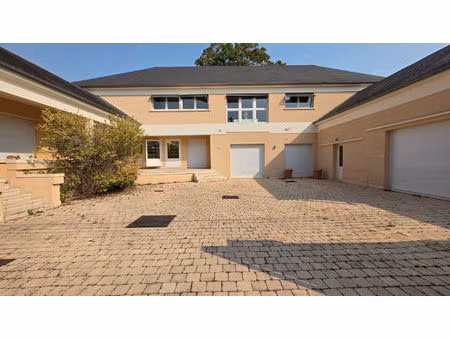 immeuble bourges 14 pièce(s) 423.49 m2