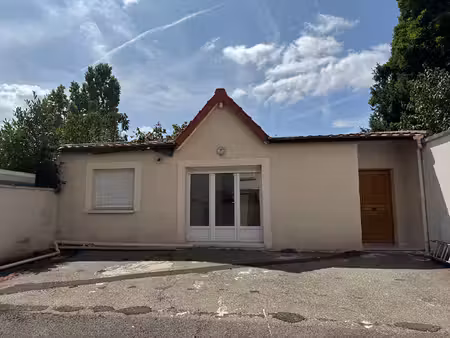 location maison 2 pièces  48.00m²  poissy