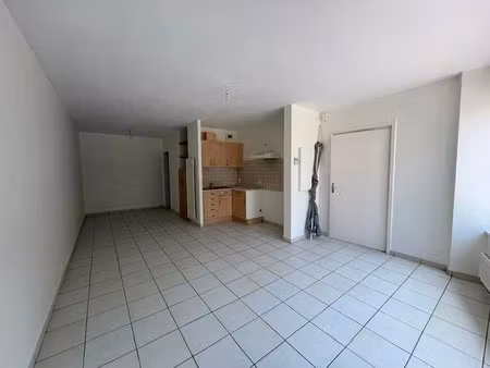 location appartement 1 pièce 30.89 m² à conques-en-rouergue (12320)  299 €