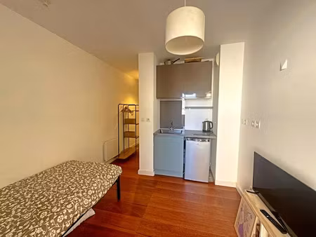 location meublée appartement 1 pièce 15.63 m² à marseille 6ème (13006)  650 €