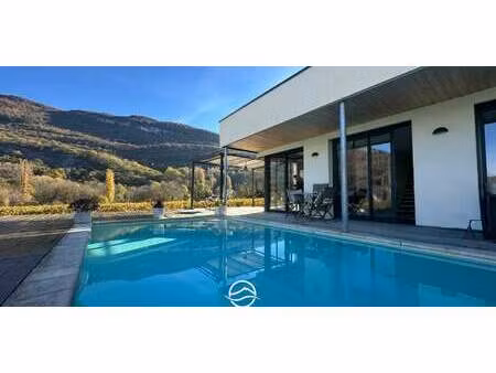 villa avec piscine et jardin brison-saint-innocent (73)