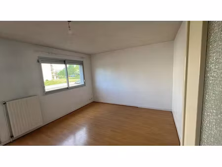 location appartement 1 pièce 33 m² à brest (29200)  525 €